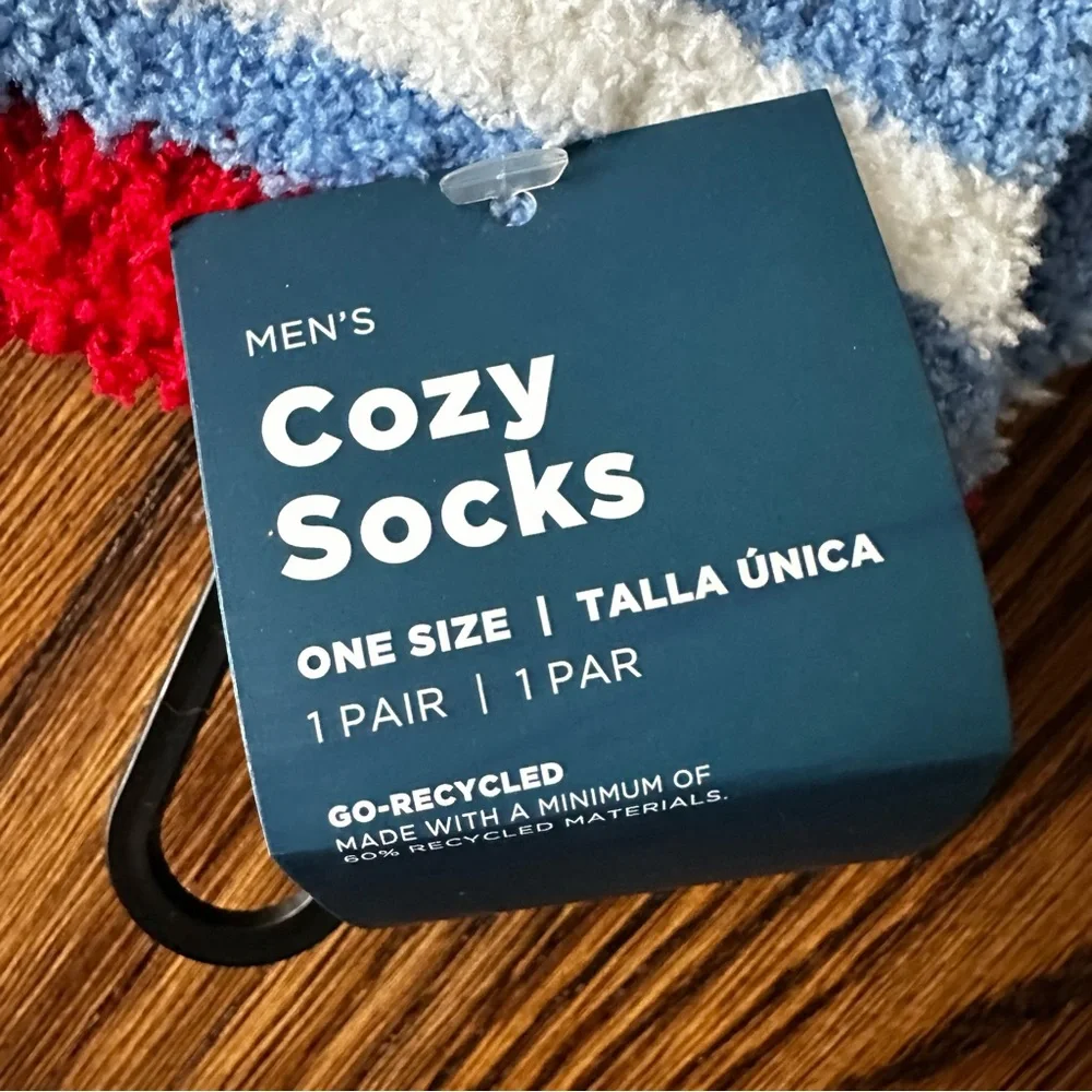 Men’s Old Navy Blue and Red Fuzzy cozy Socks - Picture 5 of 5
